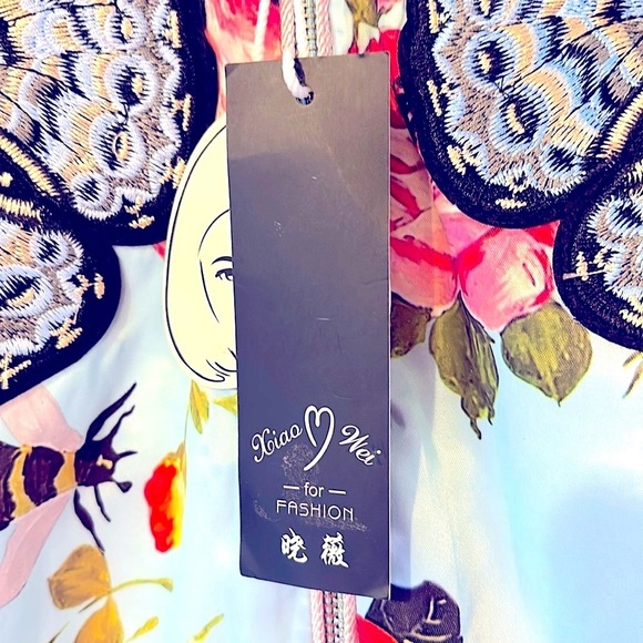 NWT Women’s Xiao Wei Silk Blue & Pink Embroidered Butterfly Bomber Jacket Size M - Picture 7 of 8